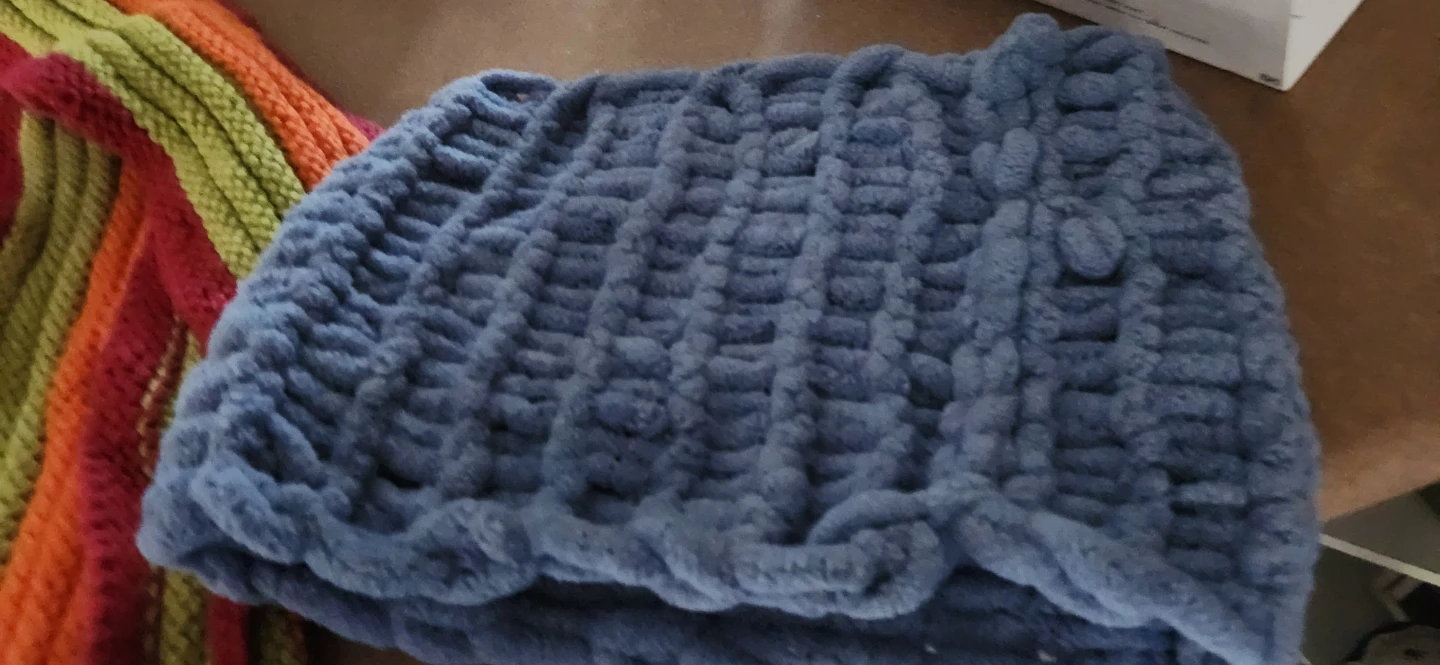 Blue Chunky Knit Scarf