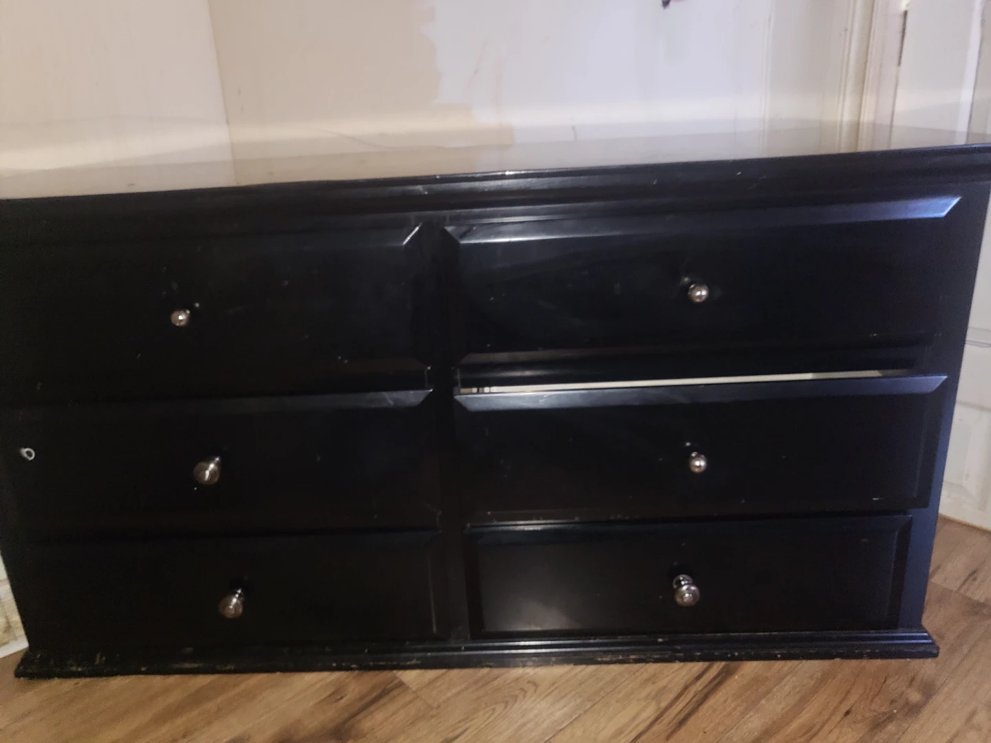 Black 6-Drawer Dresser