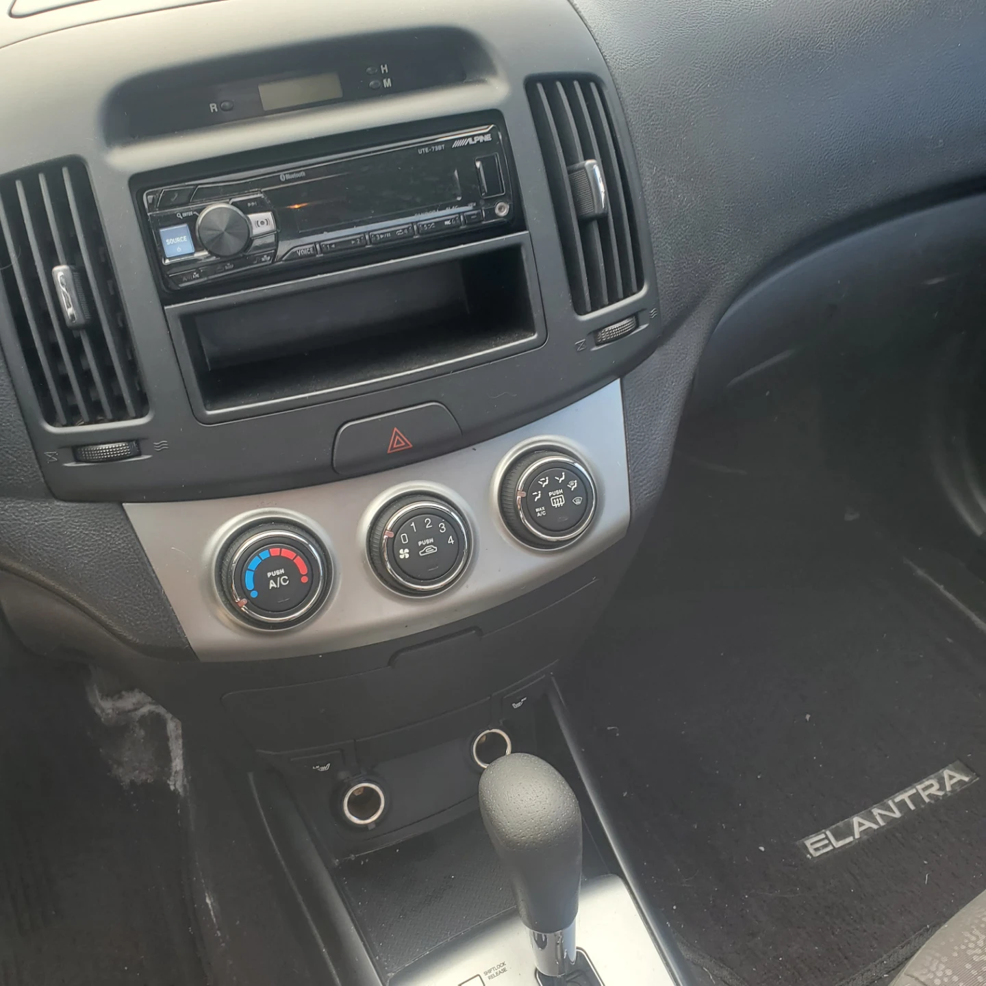 Hyundai Elantra Sedan - photo 5