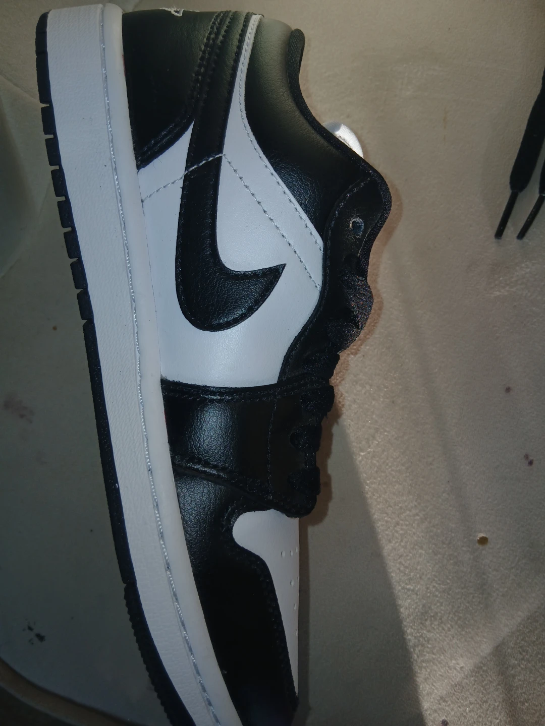 Air Jordan 1 Low Black and White Size 7 - photo 4