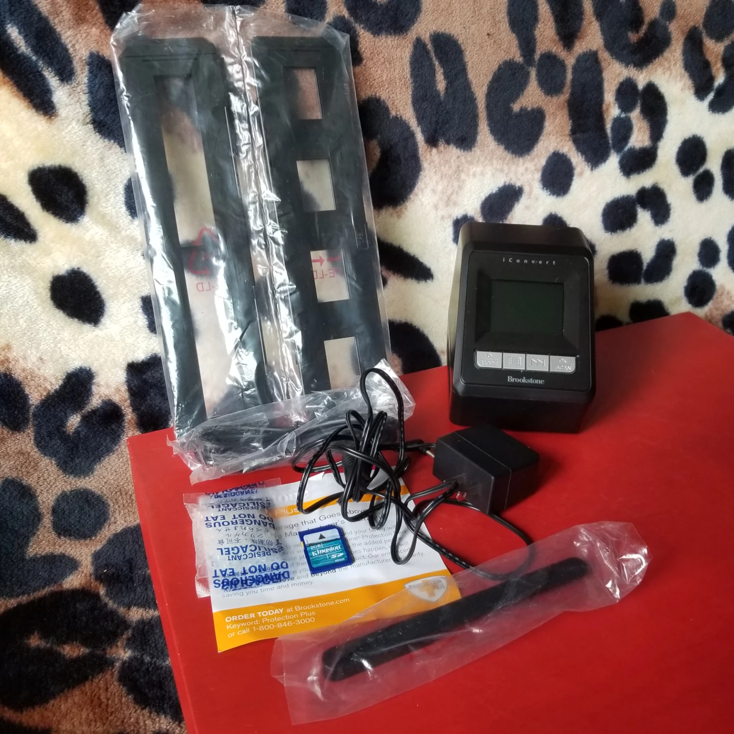 Brookstone iConvert Slide and Negative Scanner - photo 2