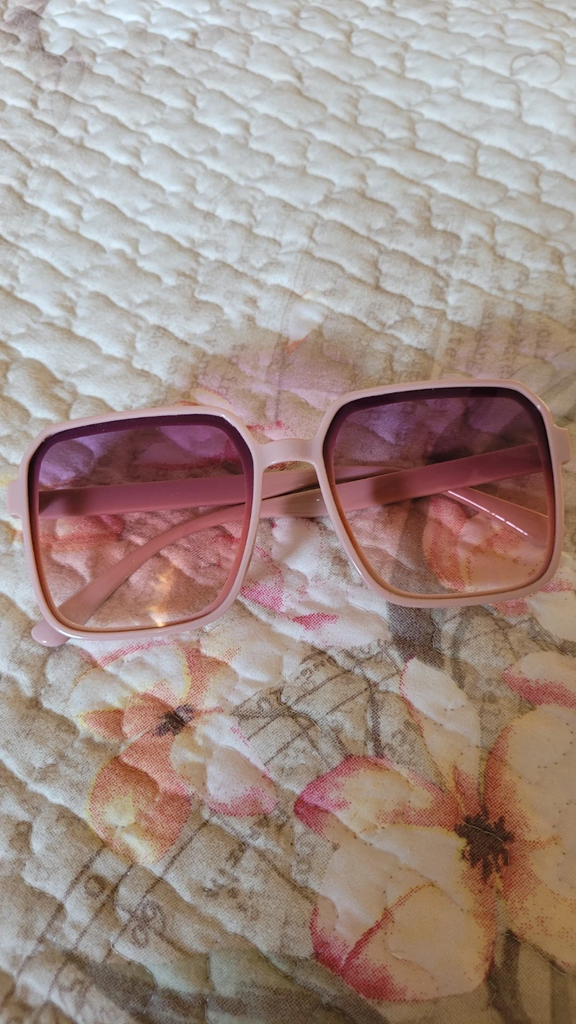 Pink Gradient Frame Sunglasses 🏈 - photo 2