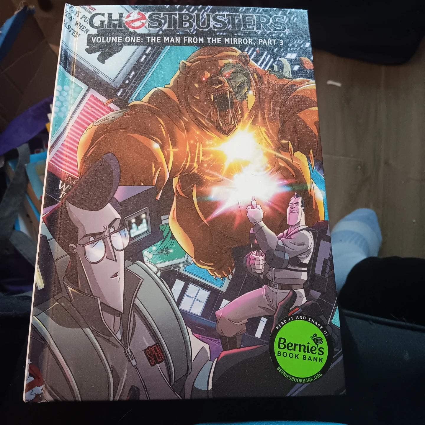 Ghostbusters Volume 1: THE Man From The Mirror,  Part 3 - photo 2