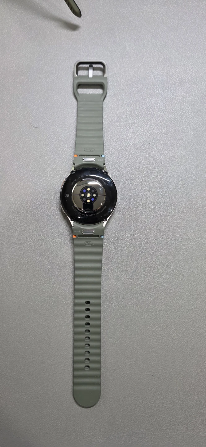 Samsung Galaxy Watch 44mm with Spigen Rugged Armor - photo 4