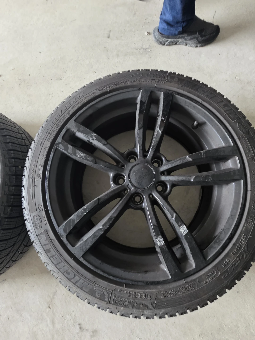 4 Michelin winter tires with black rims / purchased for BMW X1 - photo 2