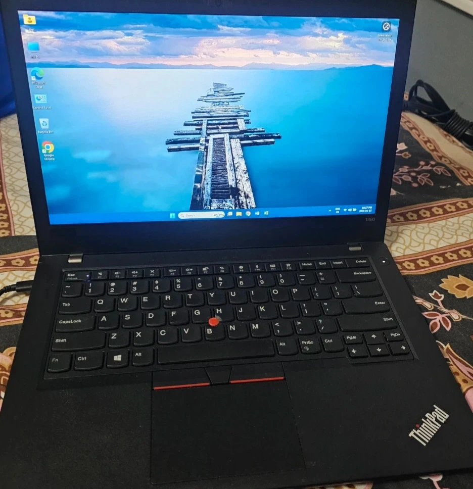 Lenovo ThinkPad T480 Laptop - photo 3