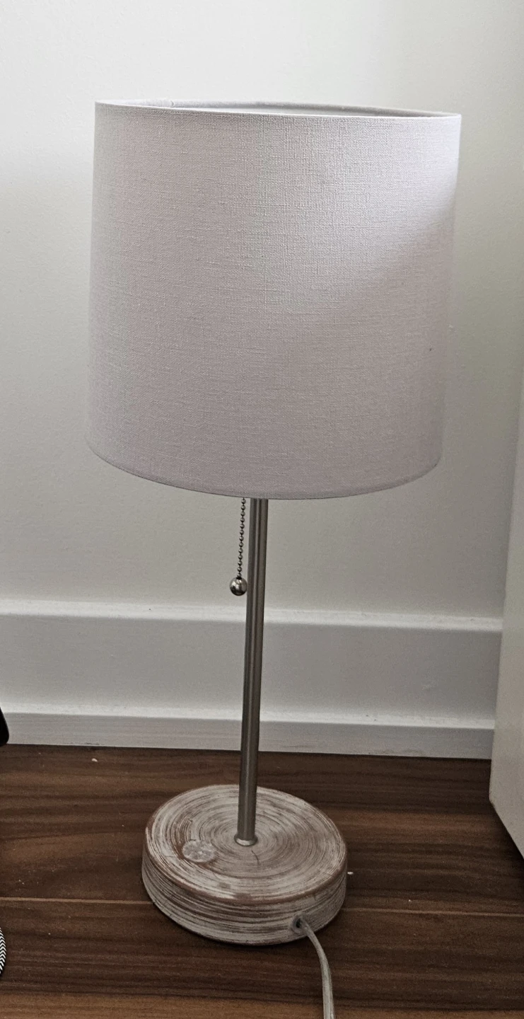 Table lamp with fabric shade and wooden base - photo 3