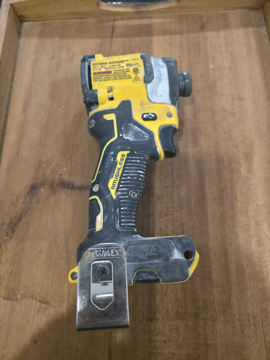DeWalt 20V Max Brushless Impact Driver DCF850 - photo 2