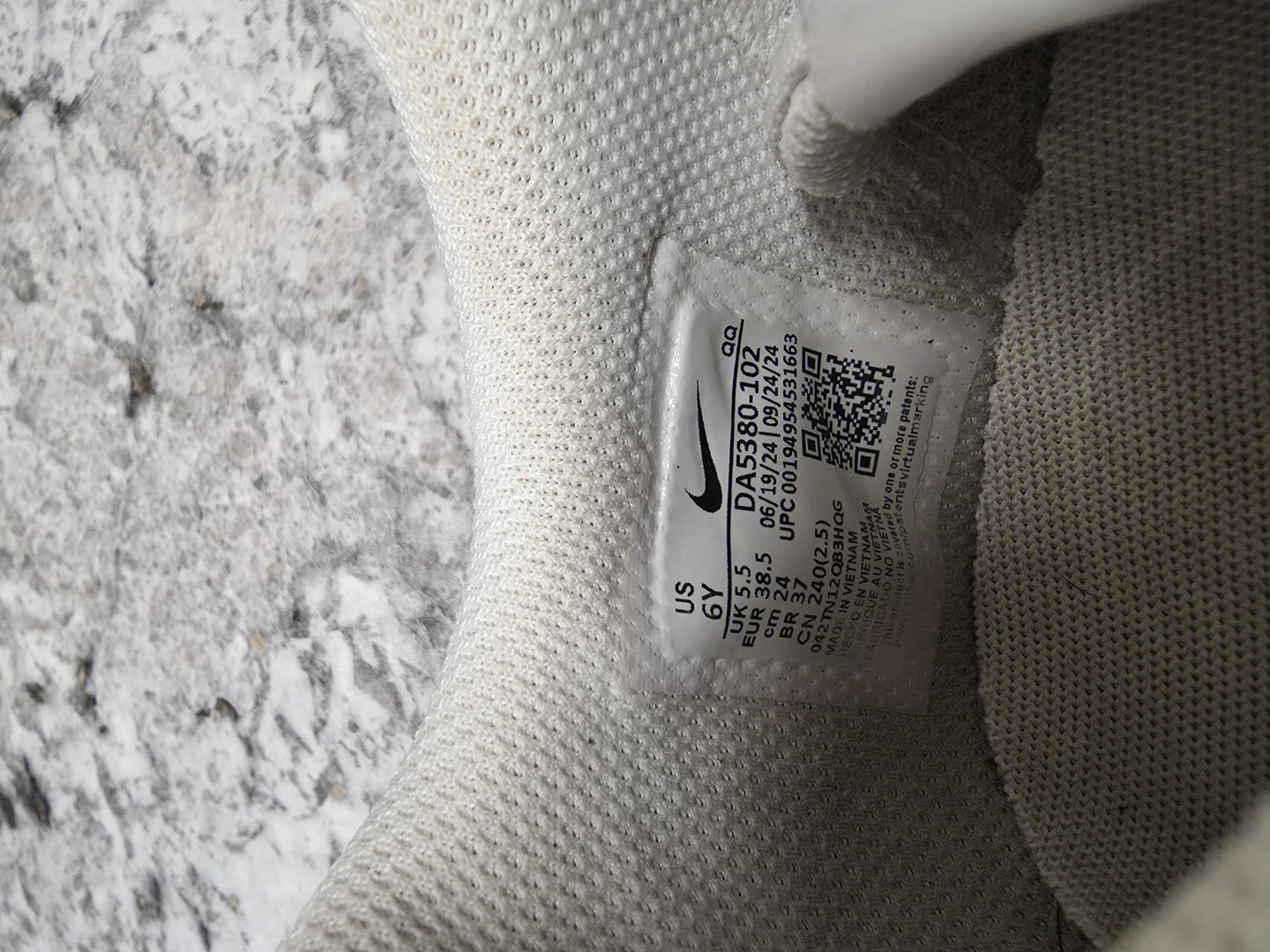 Kids Size 6 Nike Court Legacy Sneakers - photo 5