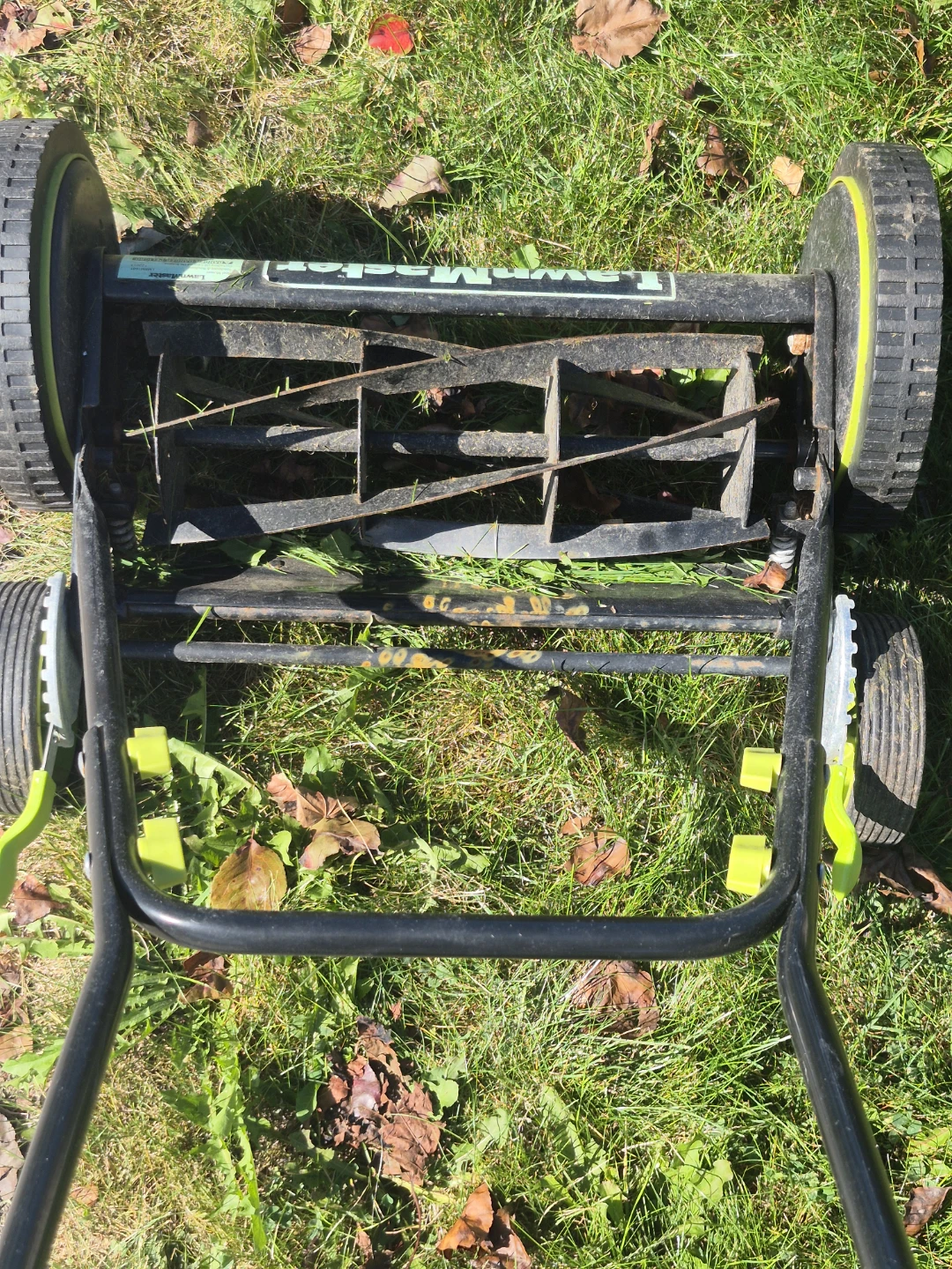 LawnMaster Manual Reel Lawn Mower - photo 3