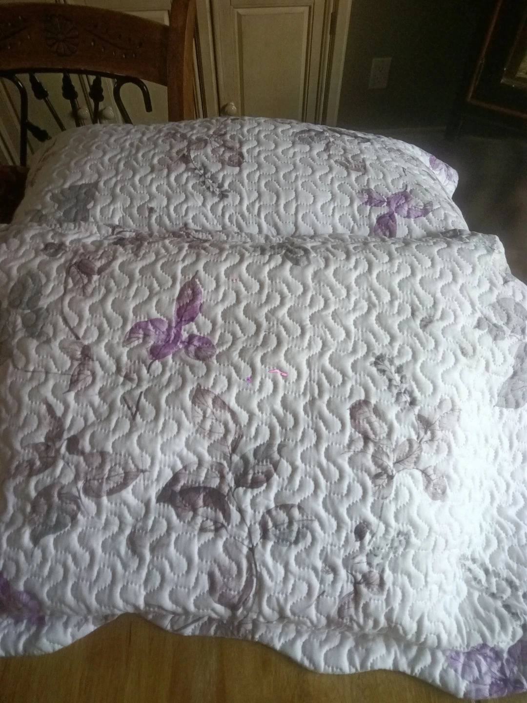 🏈Two Decorative Throw Pillows burgundy 5.00 white 5.00 - photo 2