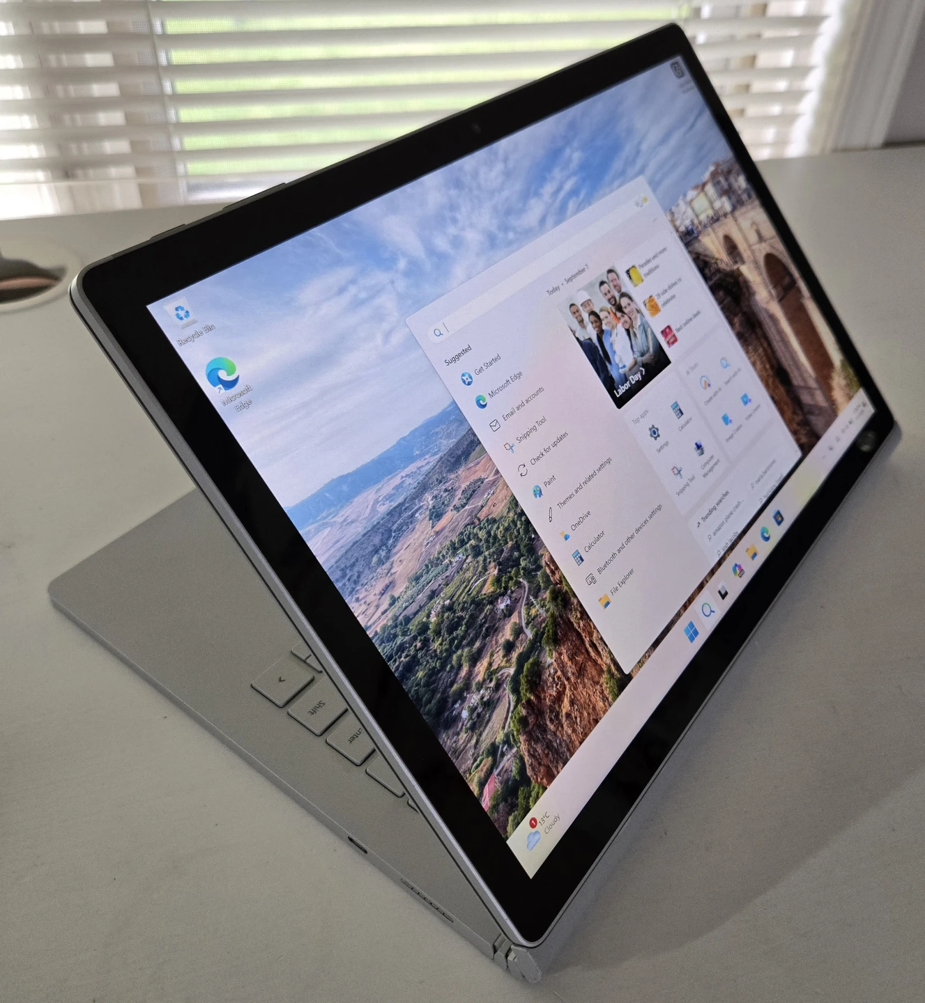 Microsoft Surface Book 2 – 2-in-1 Touchscreen Laptop