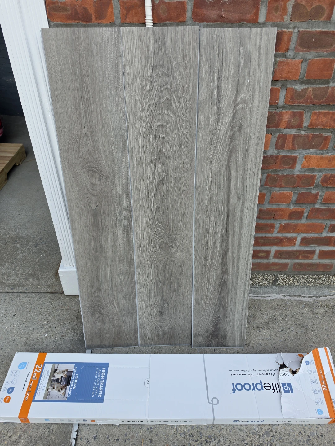 Lifeproof Bellevue Oak Luxury Vinyl Plank Flooring