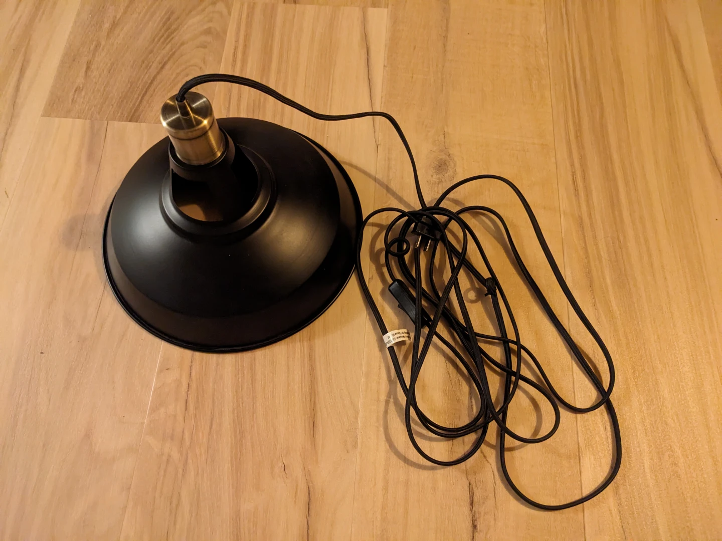 Black pendant light (plug-in) perfect condition - photo 4