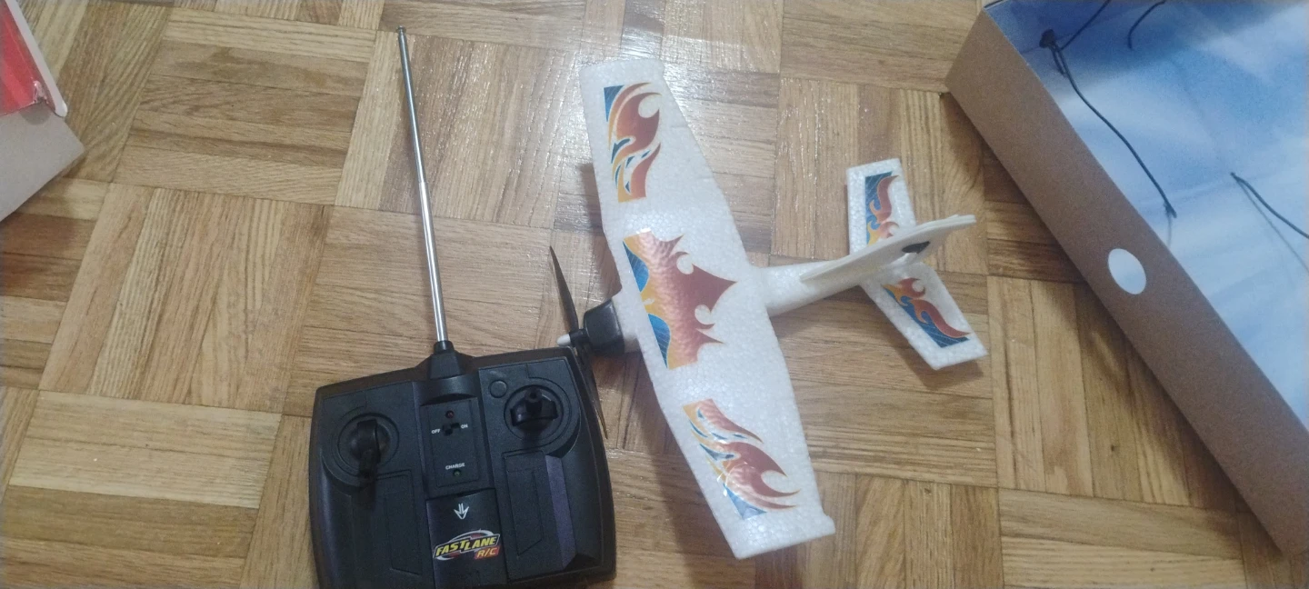 Fast Lane Arrow Flight R/C Plane