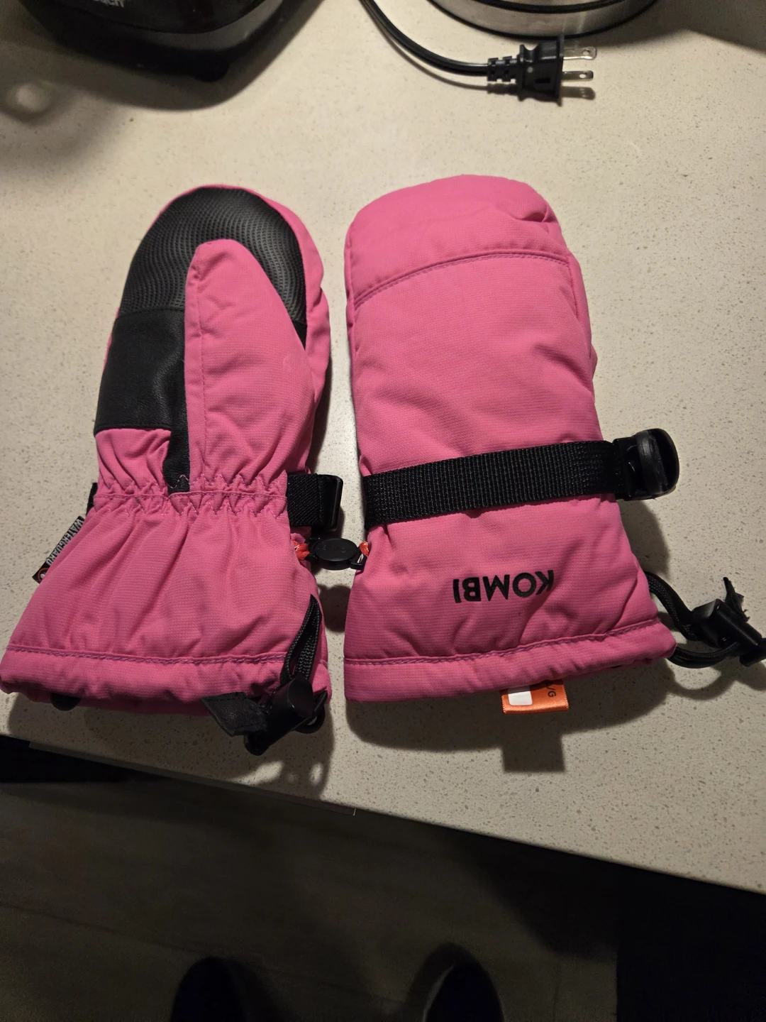 Kombi Pink Winter Mittens - photo 2