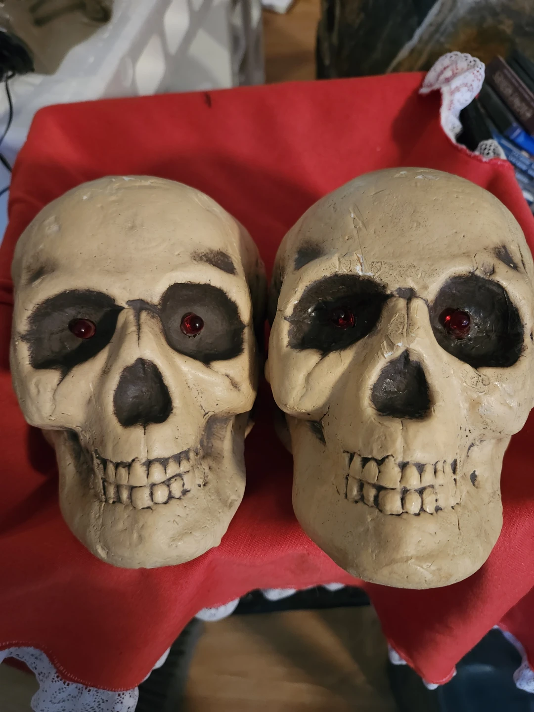 3 Light-Up Halloween Skulls