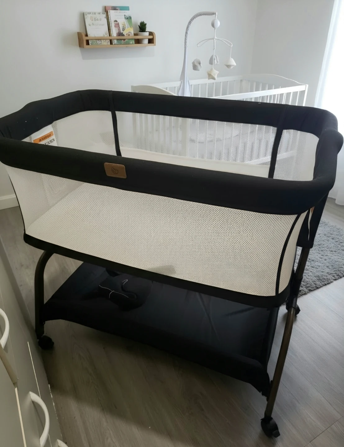 BabyBond 3-in-1 Baby Bassinet Bedside Sleeper