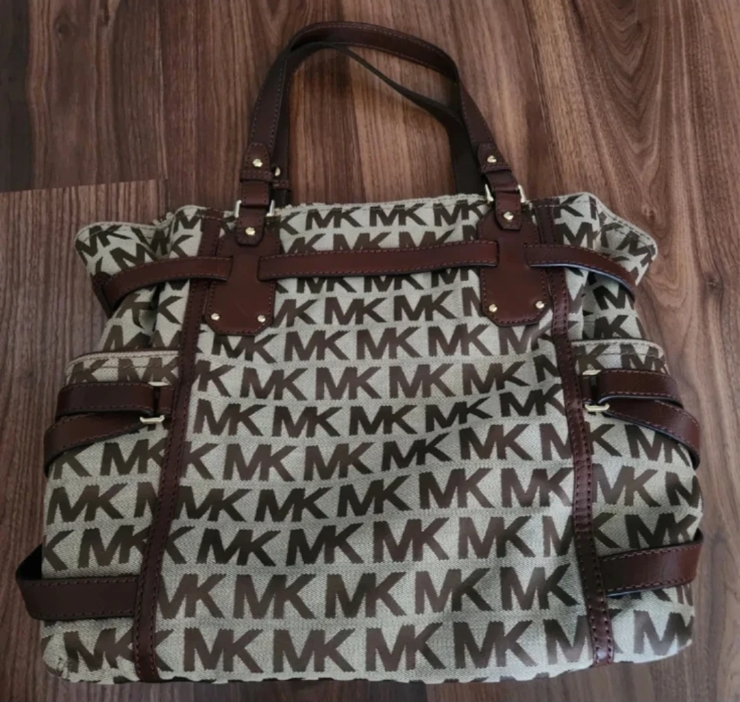 🏈Brand New Michael Kors Signature Logo Tote Bag - photo 2