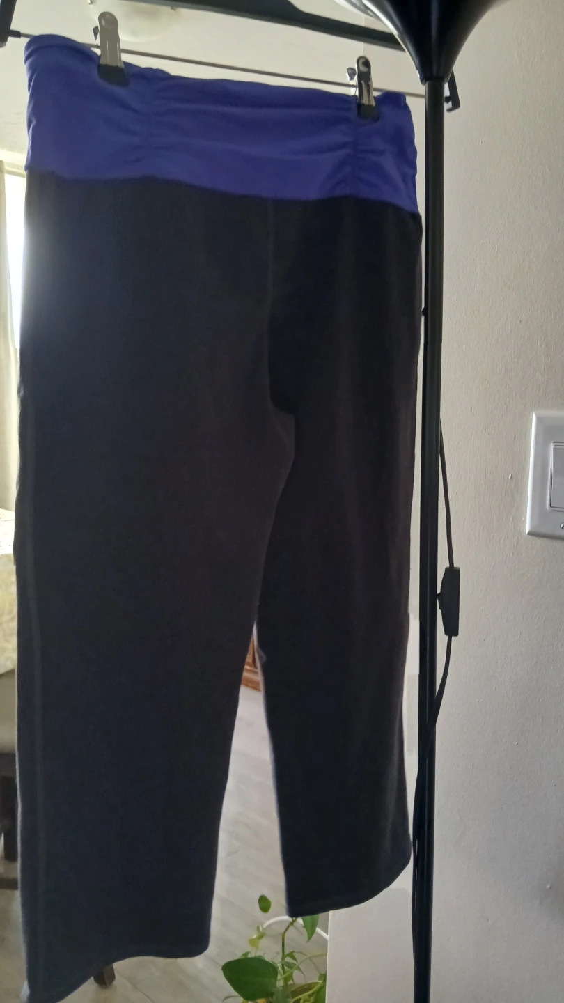 Tuff Athletics Capris - Size M - photo 4