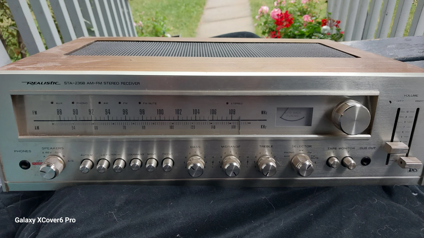 Realistic STA-225B AM-FM Stereo Receiver