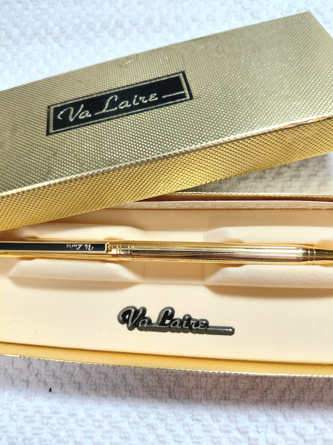 Va Laire gold-tone pen in case - photo 2