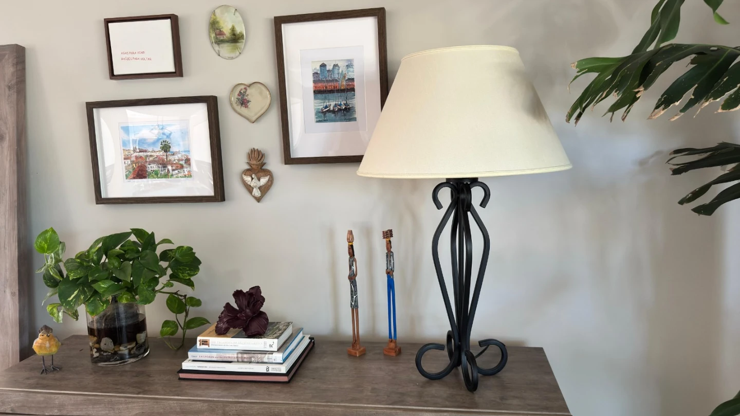 Stunning Vintage Wrought Iron Table Lamp with Shade - photo 5