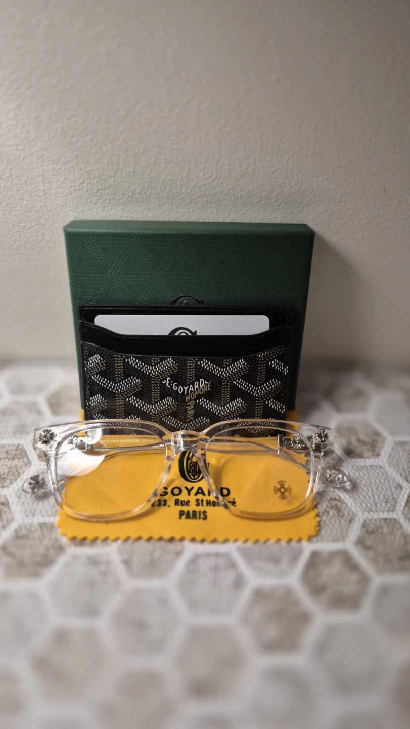 Goyard card holder and chrome glasses - photo 3