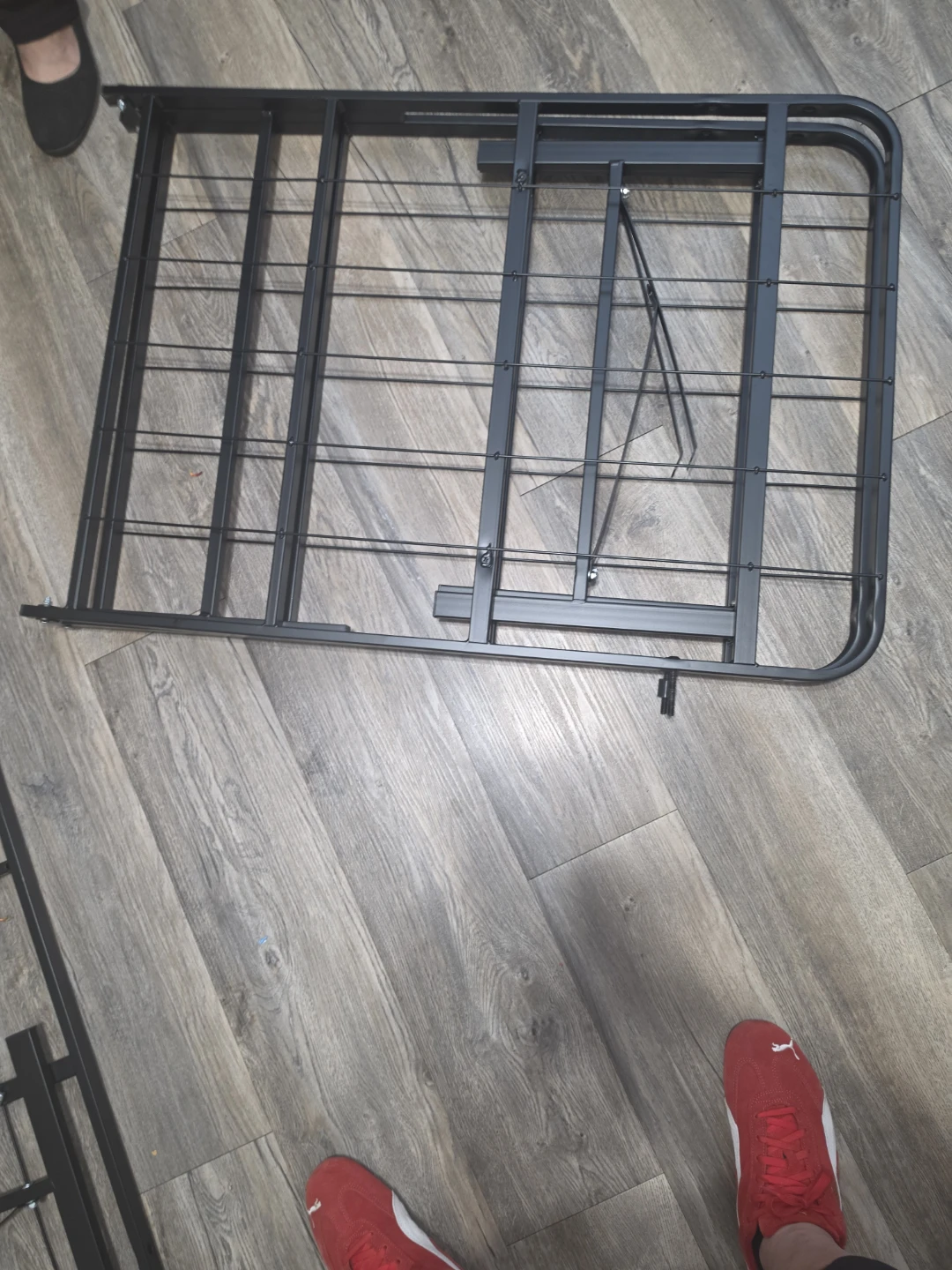 Two single metal bed frames - photo 3