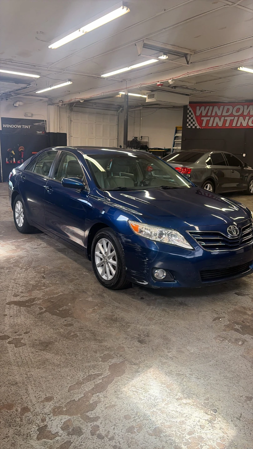 Toyota Camry XLE - photo 2