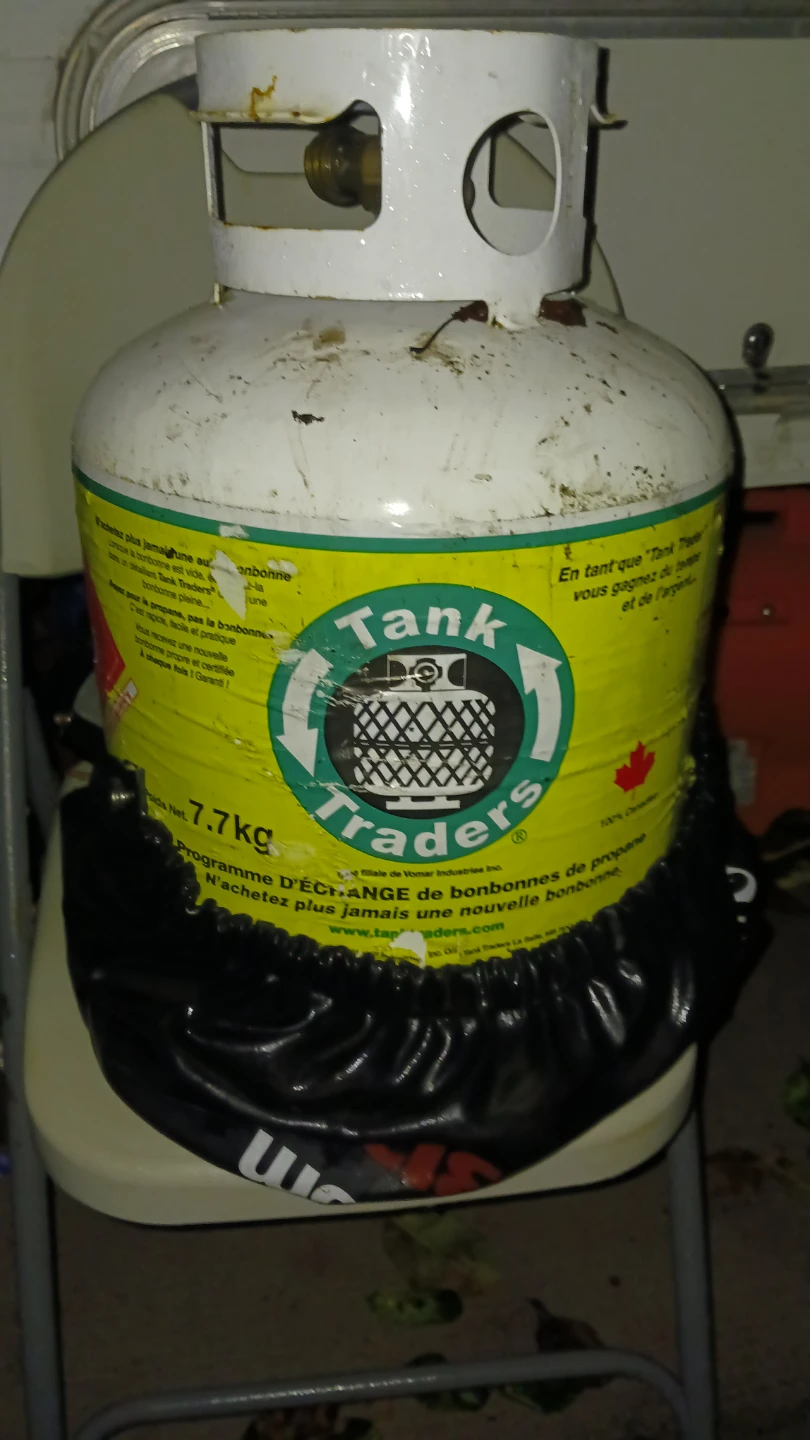 Tank Traders Propane Tank Cover and tank