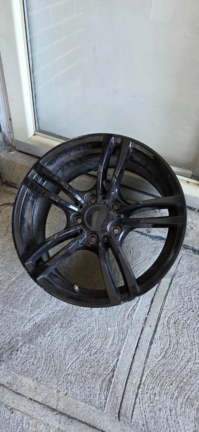 Set of 4 - 17 inch Alloy Wheels_bolt pattern 5 x 120