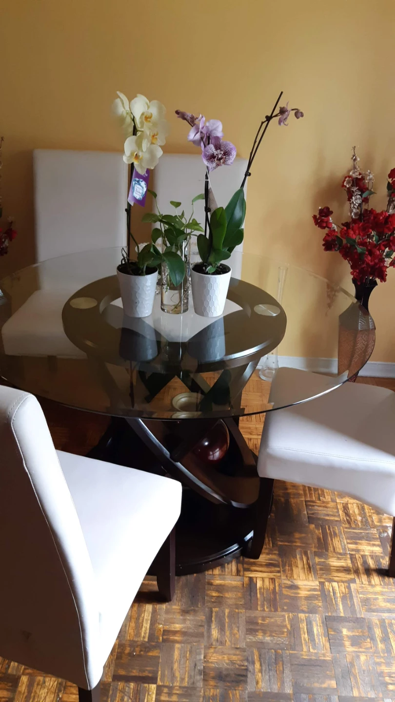 Round Glass Dining Table with Base