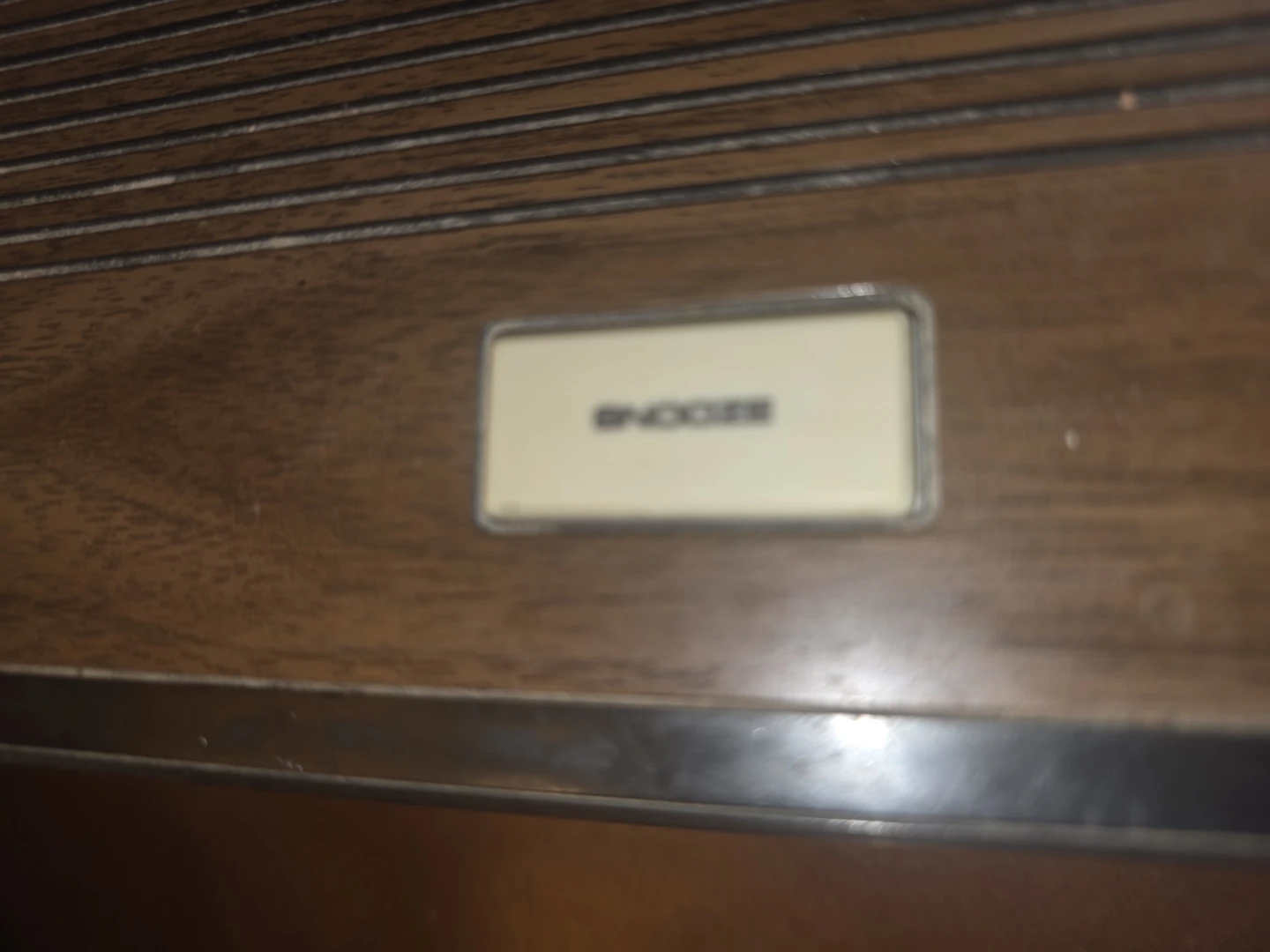 Vintage Lloyd's FM/AM Electronic Clock Radio - photo 3
