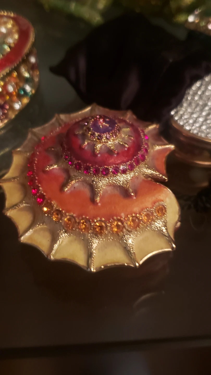 Jewelled Seashell Trinket Box