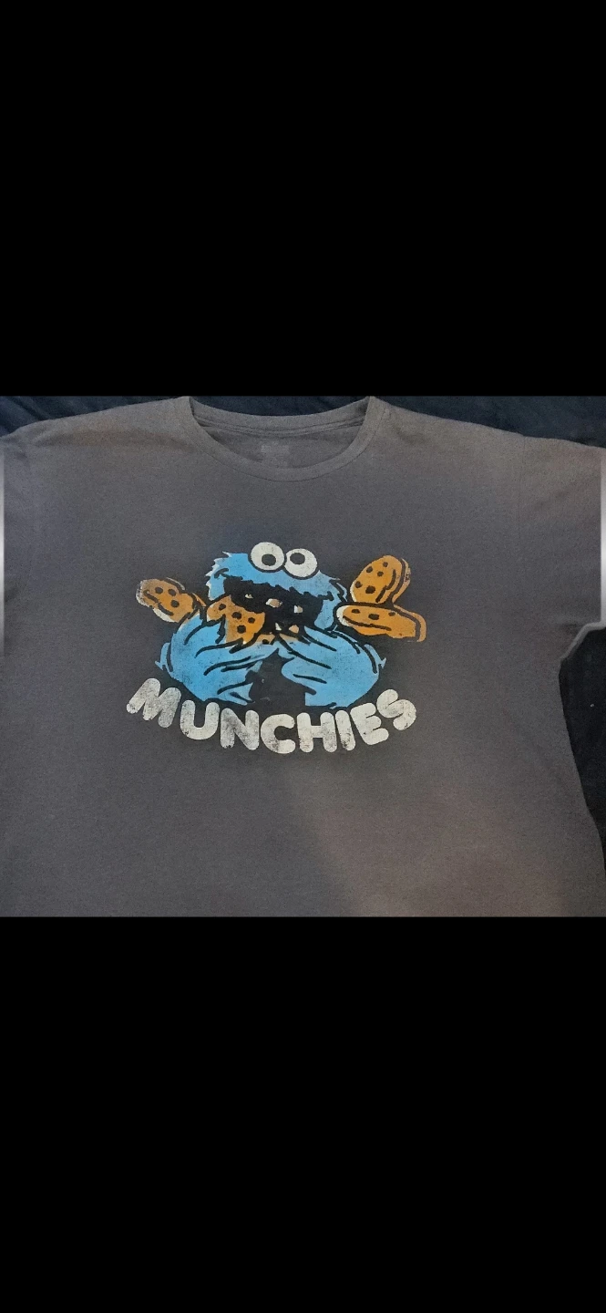 Cookie Monster Munchies Gray T-Shirt