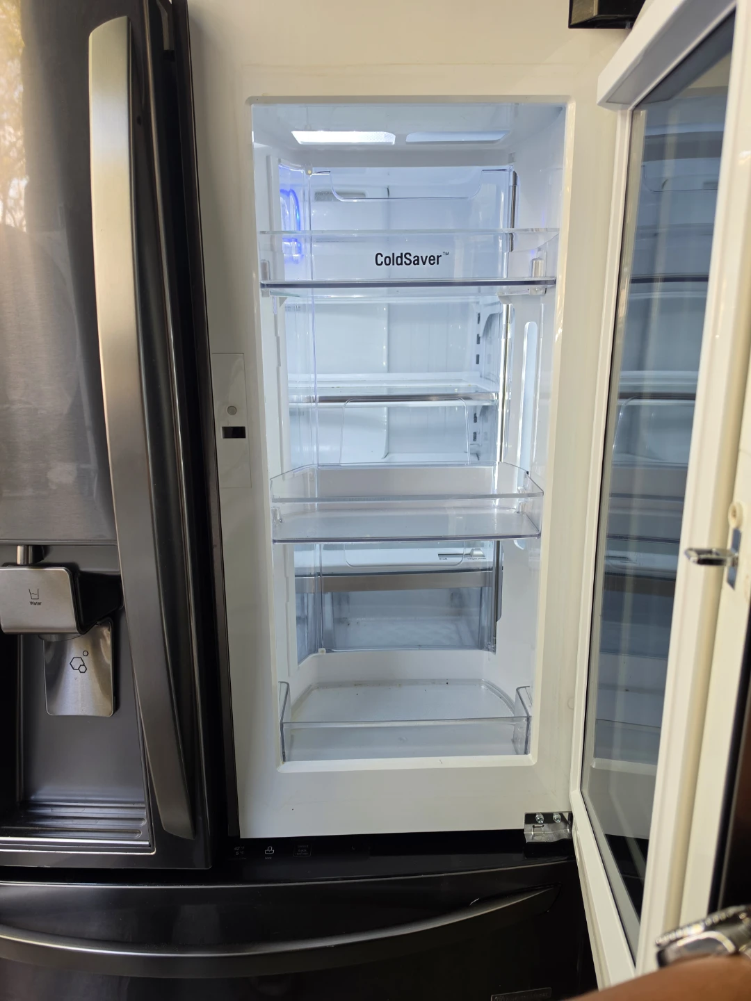 LG French Door Refrigerator with InstaView Door-in-Door - photo 2