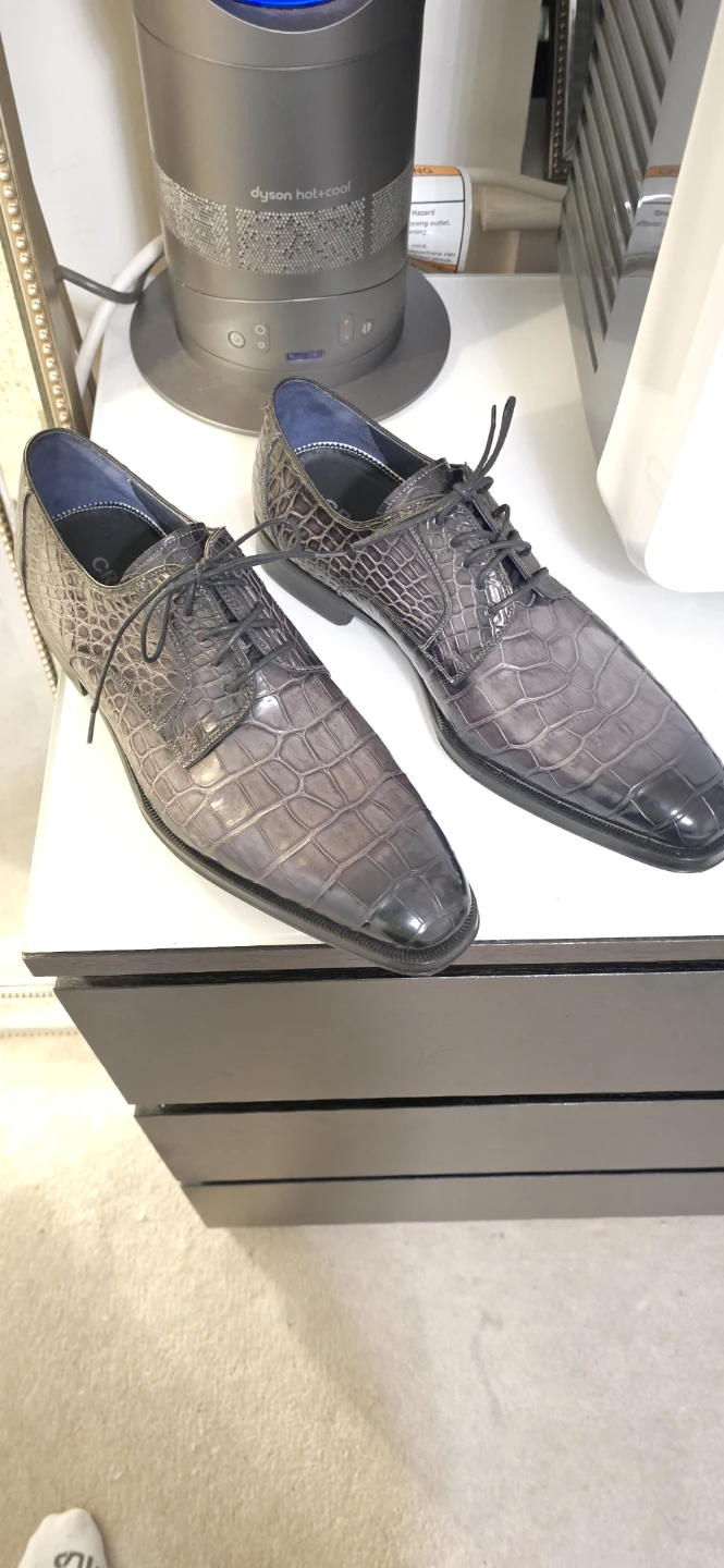 Crown Genuine Alligator Dress Shoes - US 9M