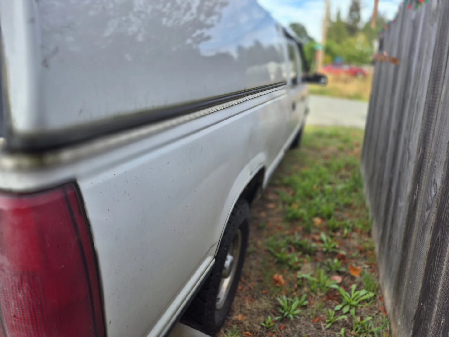 White 2000 GMC 3500 Truck - photo 4