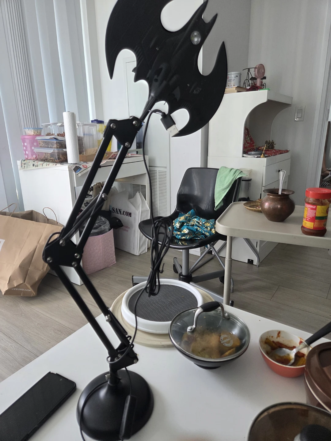 Black Bat-Shaped Desk Lamp