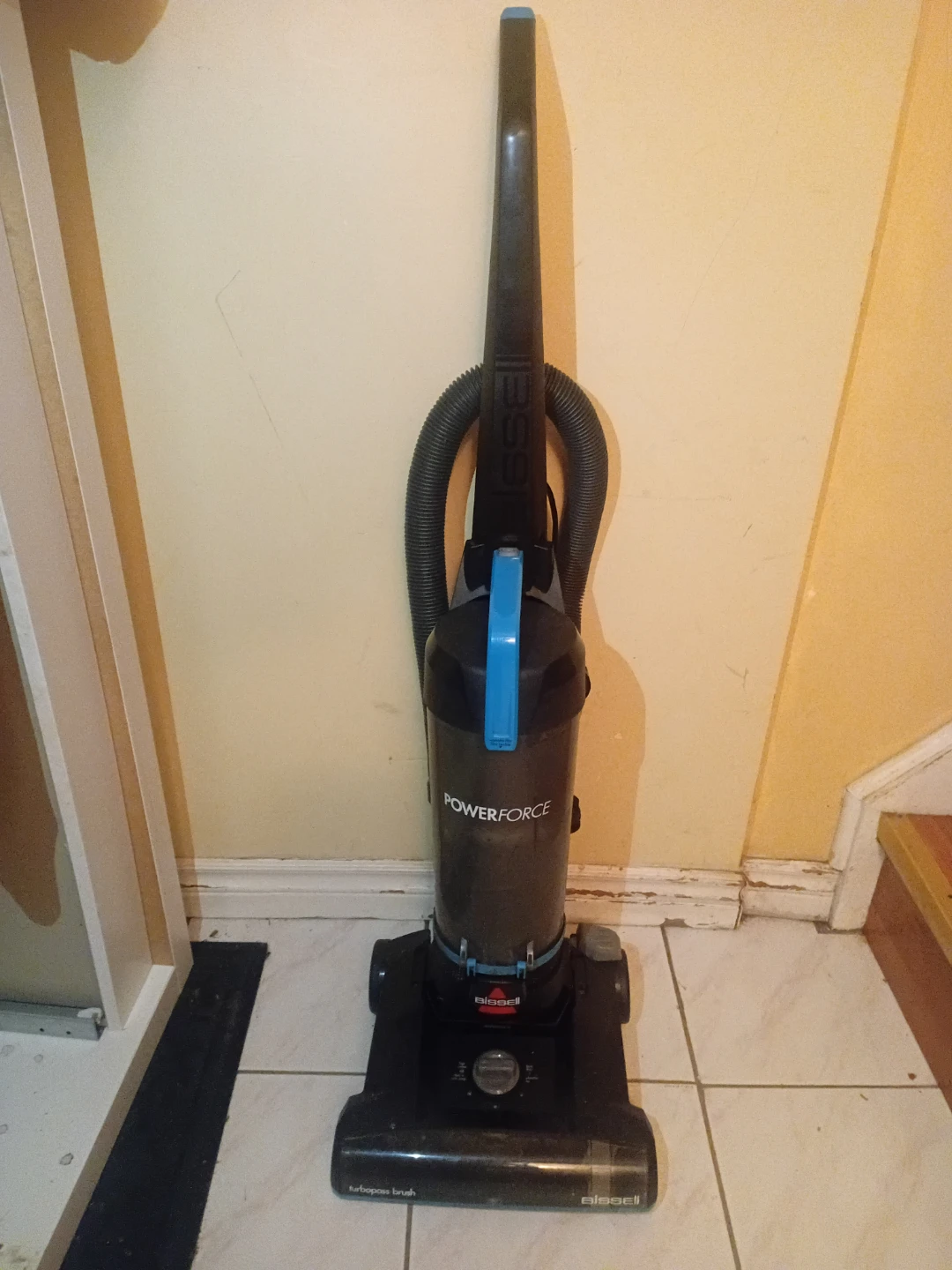 BISSELL PowerForce Vacuum Cleaner