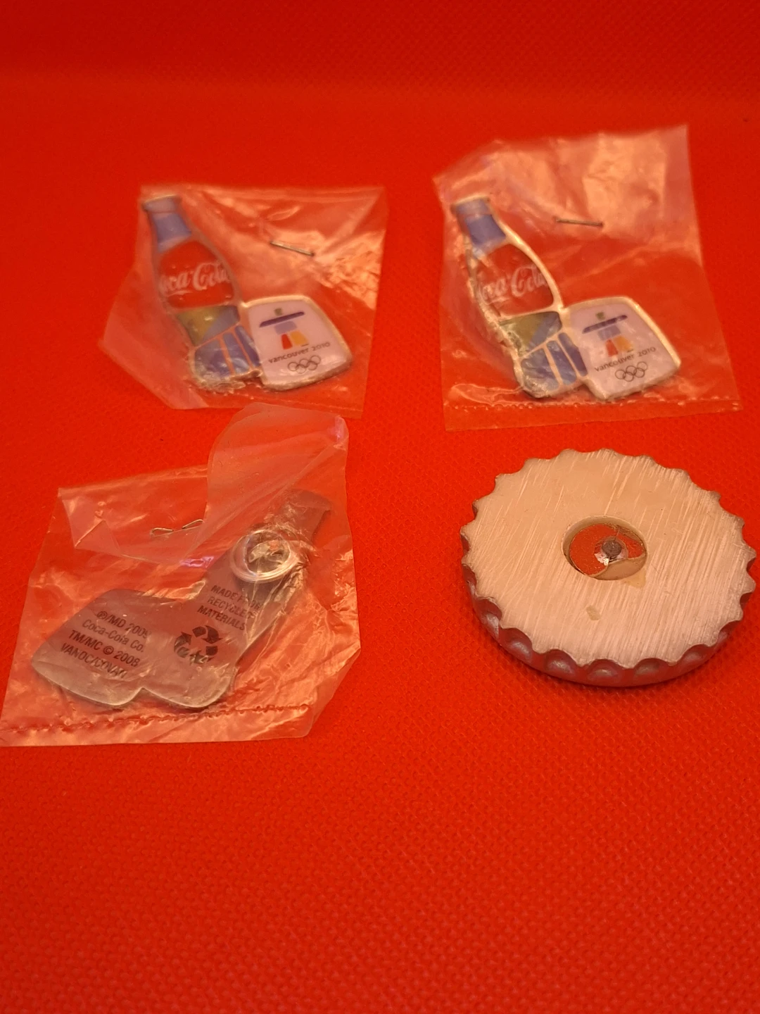Vancouver 2010 Olympics Coca-Cola Pins & Bottle Cap Display Lot - photo 3