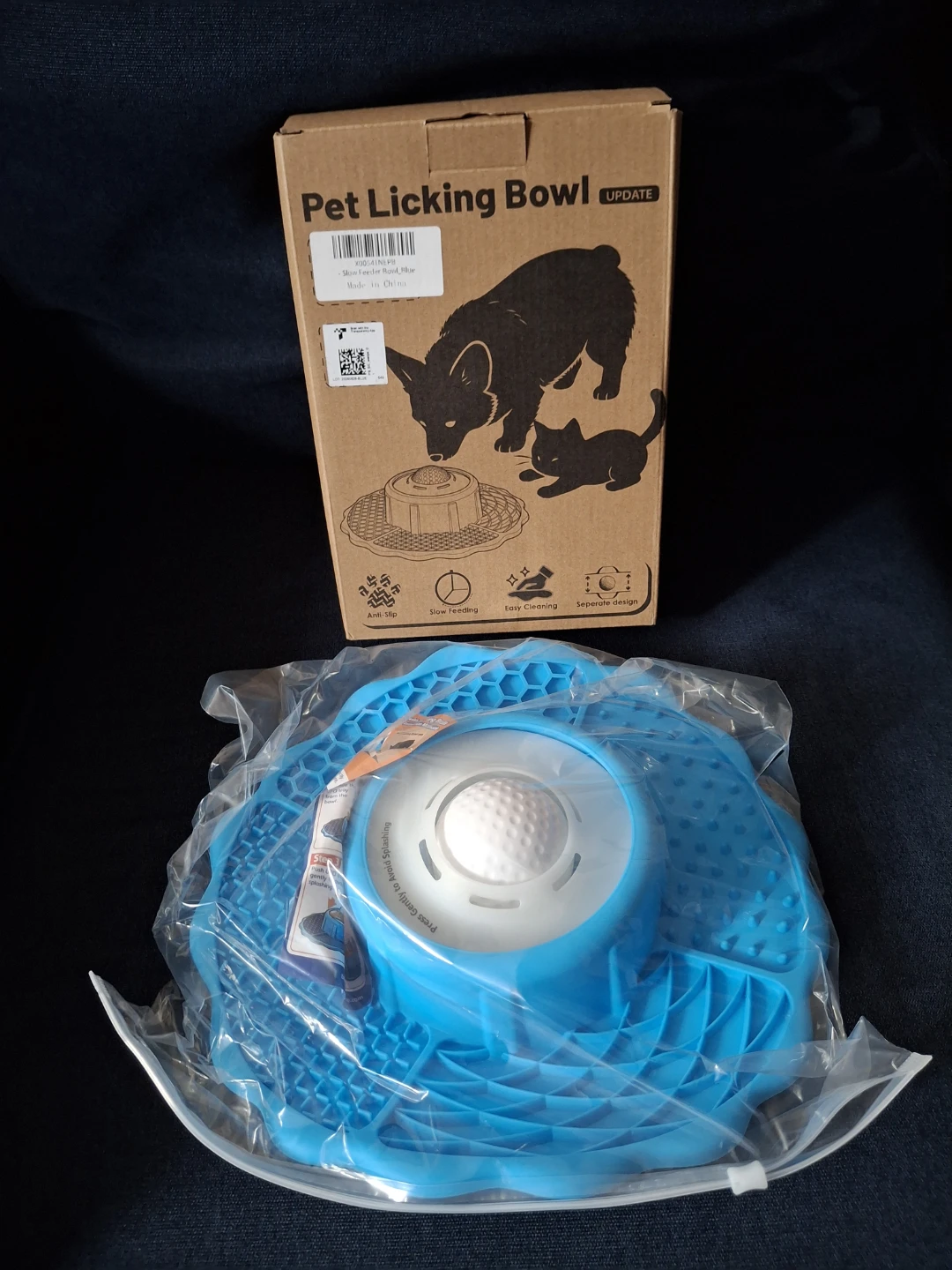 NEW Slow Feeder Dog Bowls with Lick Mat & Rolling Lick Ball - photo 2