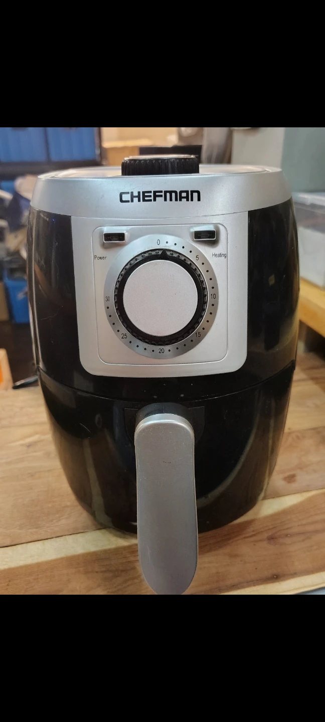 Chefman TurboFry Air Fryer RJ38-2LM 2 quart