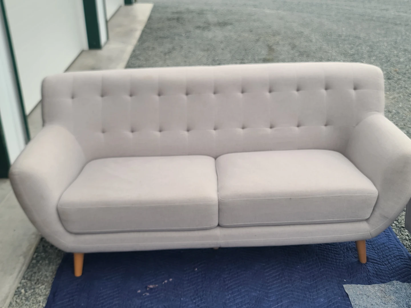 Off-White Tufted Mid-Century Modern Sofa & Matching Armchair Set - photo 3