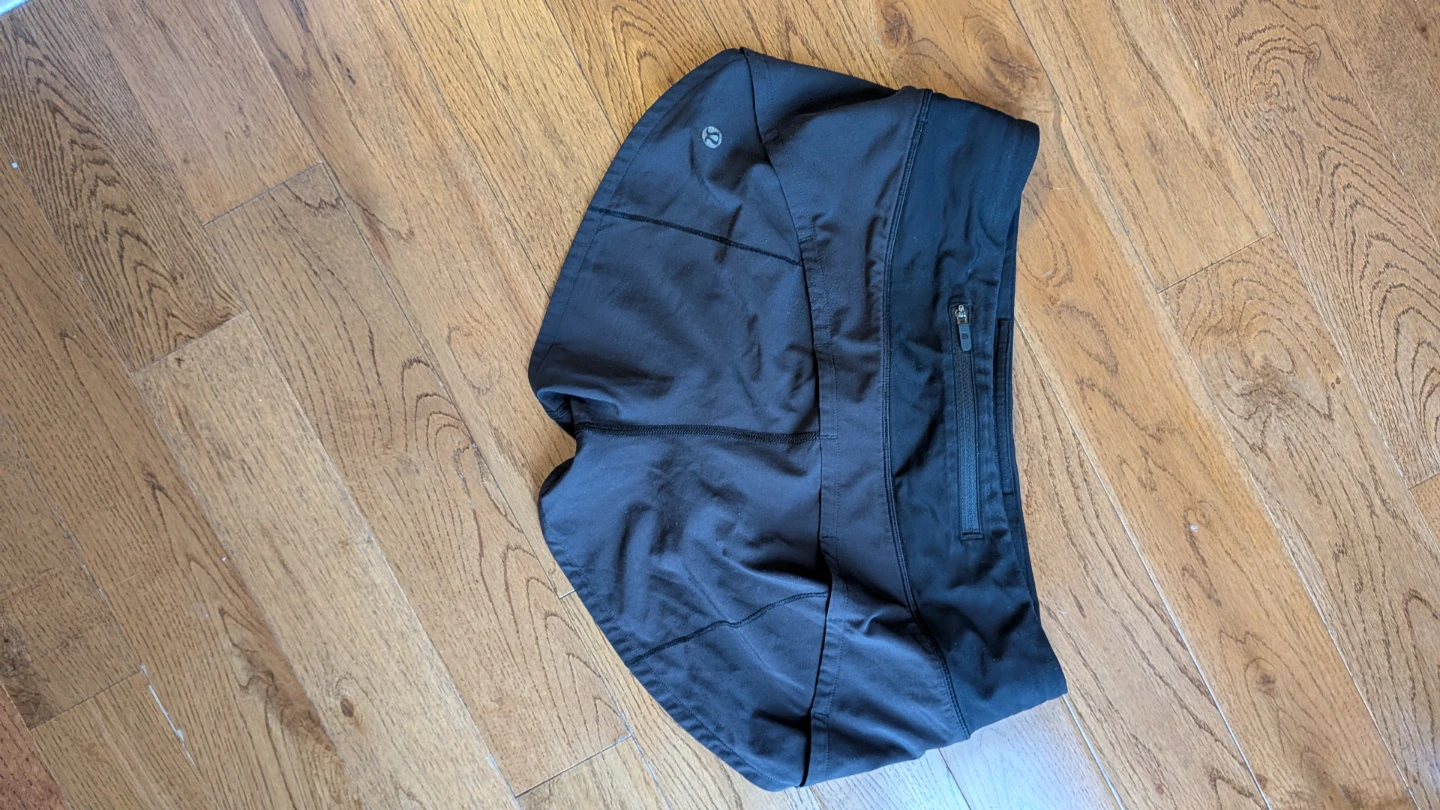 Lululemon - Speed up 2.5 inch black size 4 - photo 2
