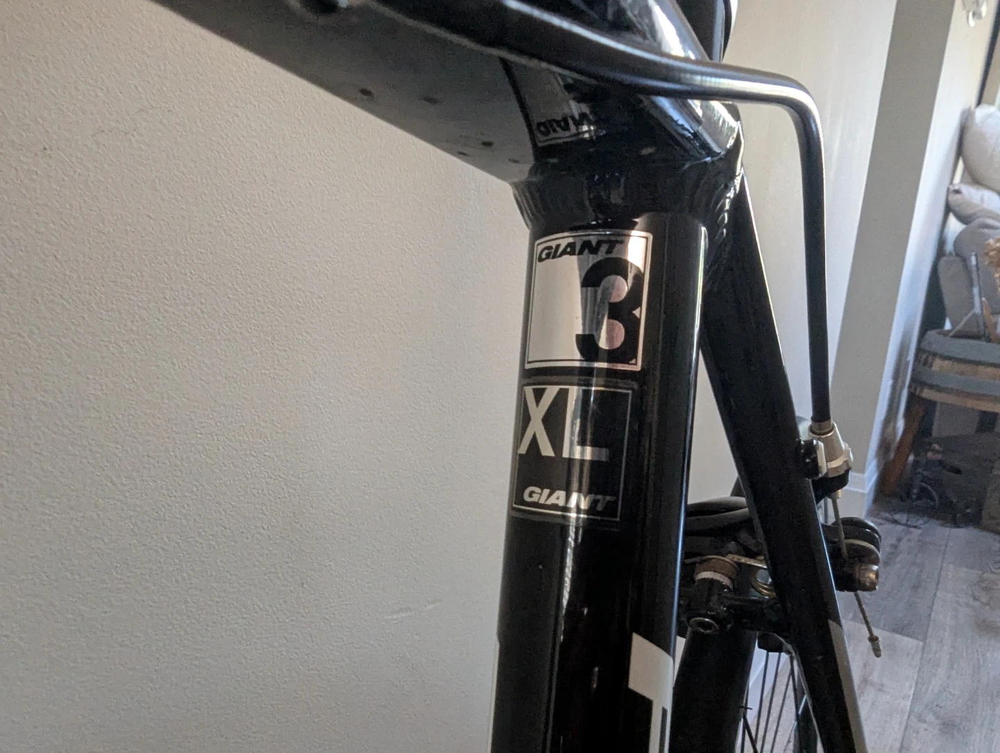 Giant road bike. Like new. Defy 3. XL frame - photo 2