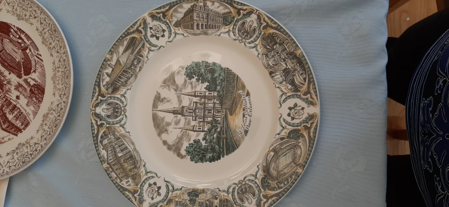 St. Louis Cathedral New Orleans Souvenir Plate. - photo 3