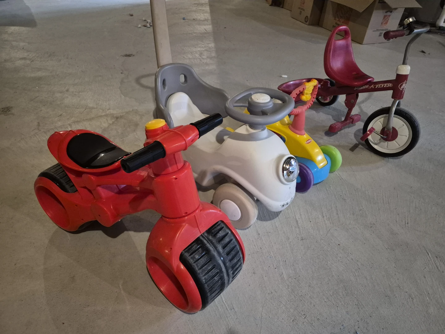 Radio Flyer Tricycle and Ride-On Toys