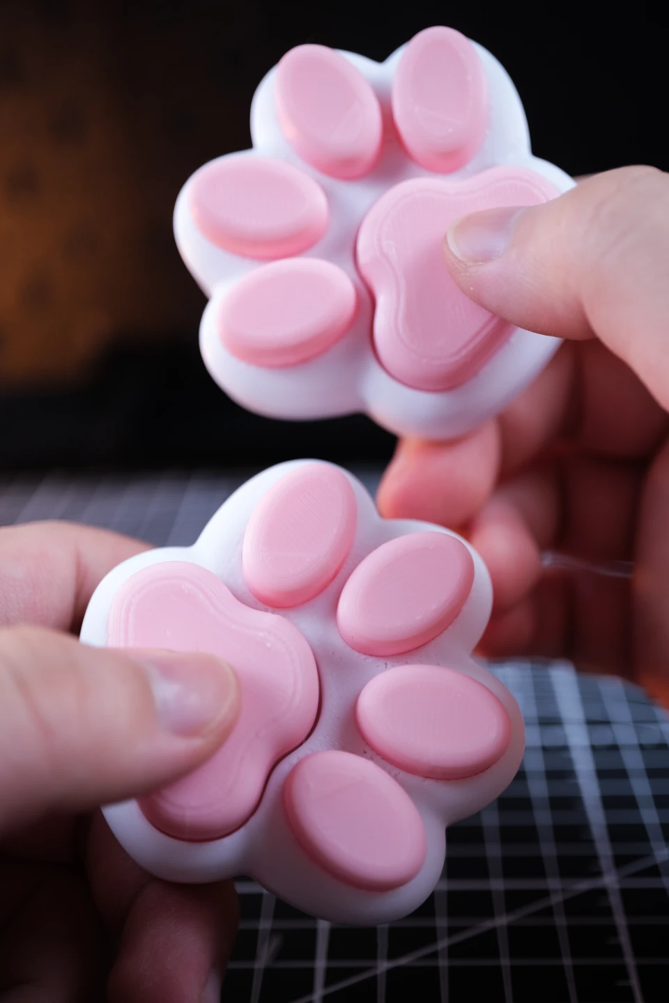 Cat Paw Fidget Clicker - photo 2